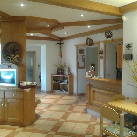 Albergo Pensione Serenetta 瓦雷那 外观 照片