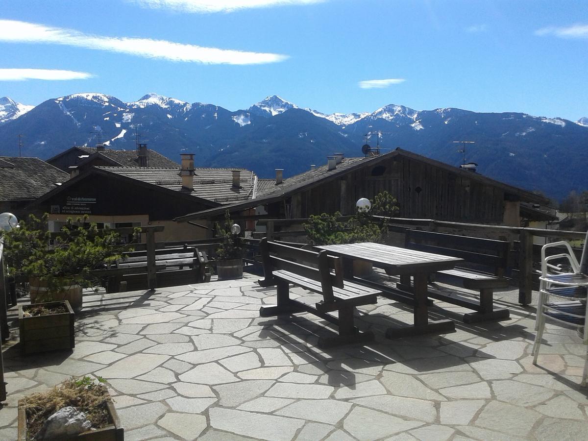 Albergo Pensione Serenetta 瓦雷那 外观 照片